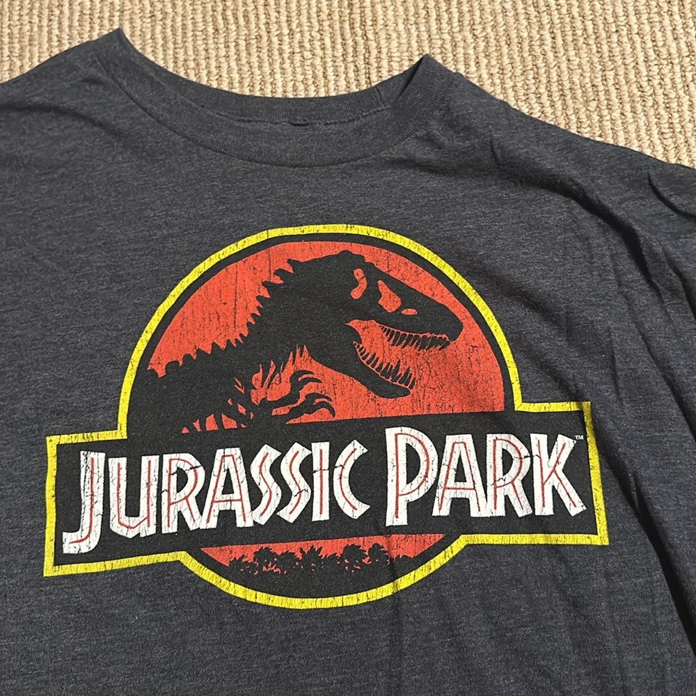 Jurassic Park Universal Studios Tee - Picture 2 of 4